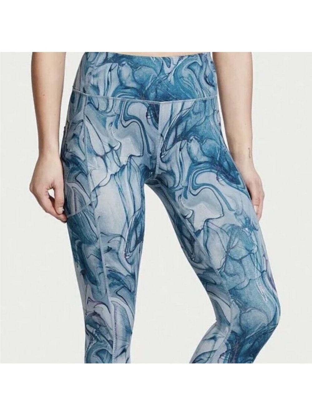 Victoria's Secret On Point Flow Blue & White Marble Leggings